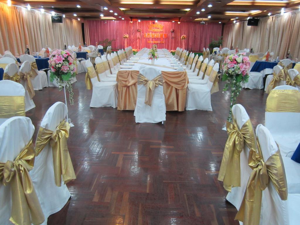 Lopburi Inn Hotel Bagian luar foto