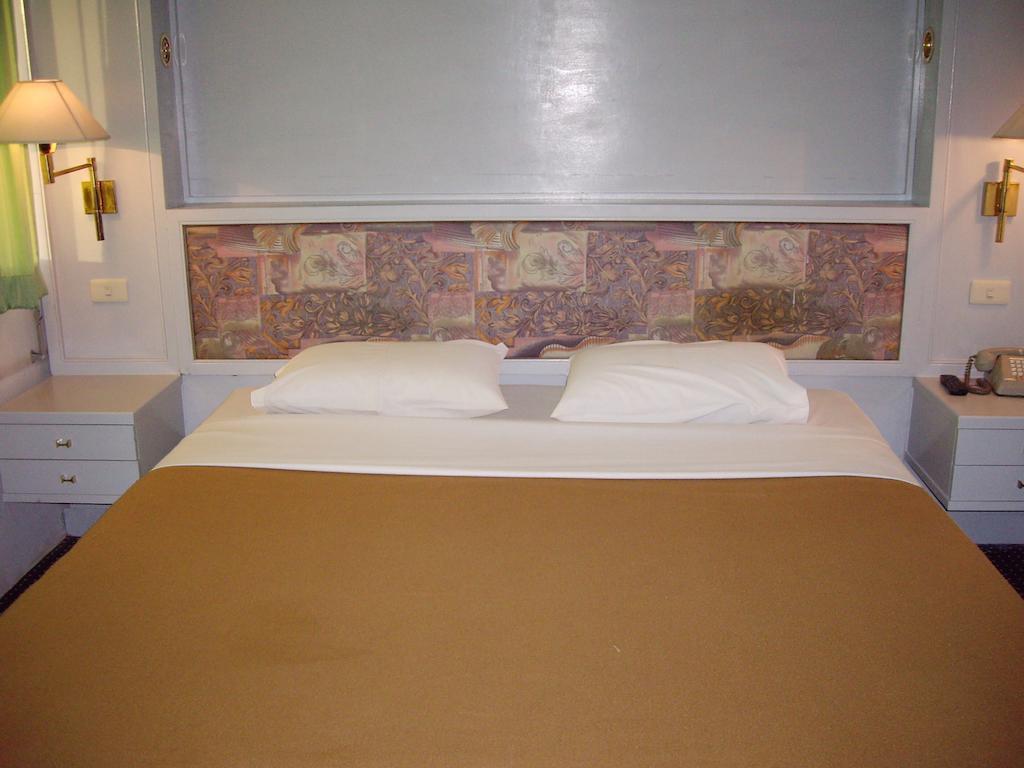 Lopburi Inn Hotel Ruang foto