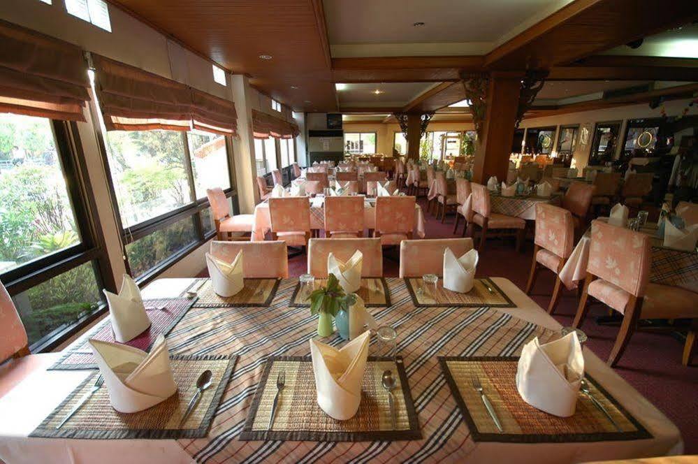 Lopburi Inn Hotel Bagian luar foto